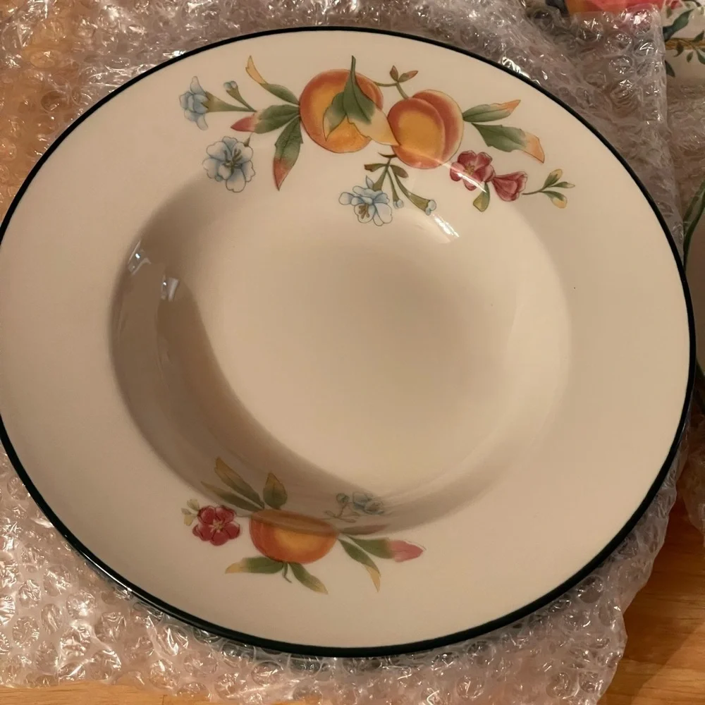 9 Total Mikasai Maxima & Cloverfield vintage plates